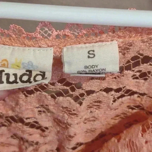 Mudd women's peach lace short sleeve crop top small - Picture 3 of 4